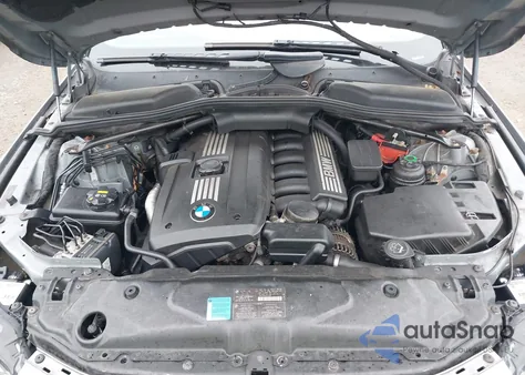 2008 BMW 528Xi из США, поврежденный, VIN WBANV13598BZ47782